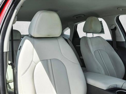 Used 2025 Hyundai Sonata SEL FWD image 28