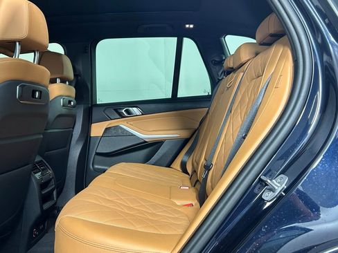 Used 2024 BMW X5 xDrive40i w/ M Sport Package image 17