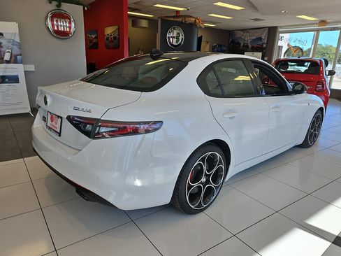New 2024 Alfa Romeo Giulia Ti image 4