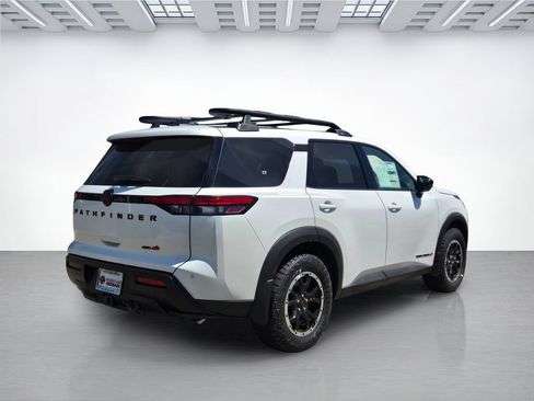 New 2026 Nissan Pathfinder Rock Creek w/ Rock Creek Premium Package AWD/4WD image 4