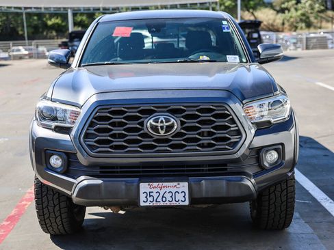 Used 2021 Toyota Tacoma TRD Off-Road w/ Technology Package image 2