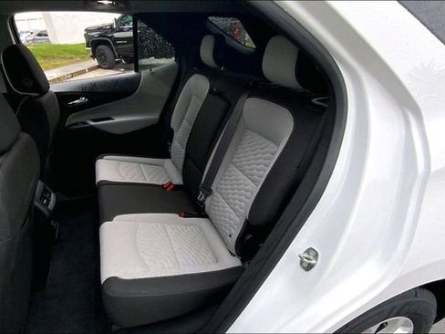 Used 2020 Chevrolet Equinox LS w/ LS Convenience Package image 25