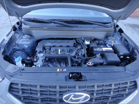 Used 2023 Hyundai Venue SE FWD image 15