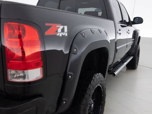 Used 2013 GMC Sierra 2500 Denali w/ Suspension Package, Off-Road AWD/4WD image 14