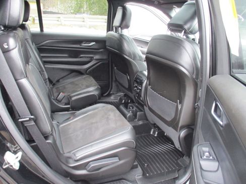 Certified 2023 Jeep Grand Cherokee L Laredo image 16