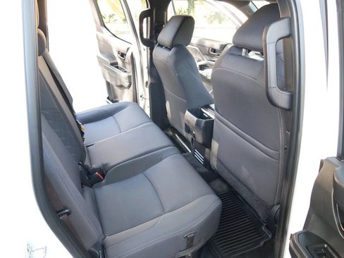 Used 2025 Toyota Tacoma SR5 AWD/4WD image 27