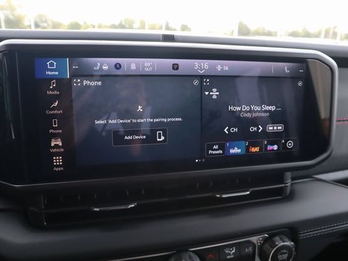 New 2025 Jeep Wrangler Rubicon w/ Convenience Group image 5