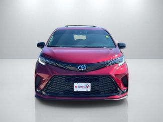 Used 2025 Toyota Sienna XSE FWD video 2