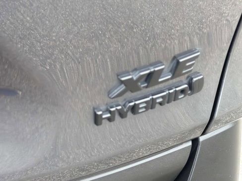 Certified 2022 Toyota RAV4 XLE Premium image 7