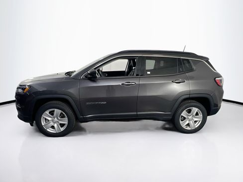Used 2022 Jeep Compass Latitude AWD/4WD image 8