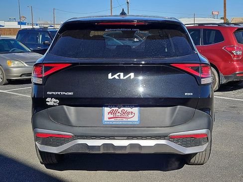 Used 2025 Kia Sportage LX image 6