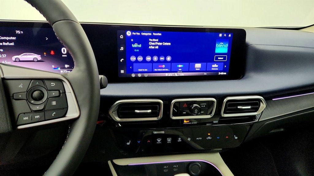 Used 2026 Nissan Sentra SL w/ Floor Mat Package FWD image 18