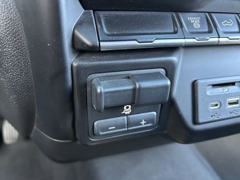 Used 2023 Chevrolet Silverado 2500 LTZ image 33