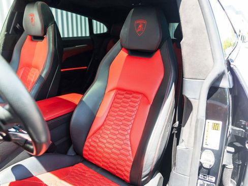 Used 2020 Lamborghini Urus AWD/4WD image 35