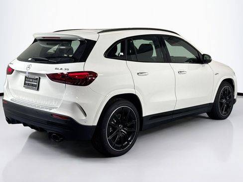 New 2026 Mercedes-Benz GLA 35 AMG 4MATIC image 5