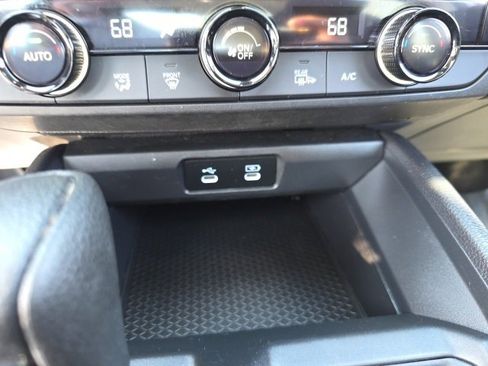 Used 2024 Honda Accord EX image 28