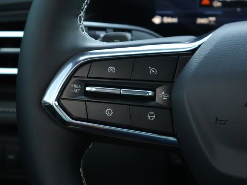 New 2026 Chevrolet Traverse High Country AWD/4WD image 16