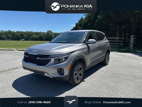 Used 2025 Kia Seltos LX AWD/4WD image 1