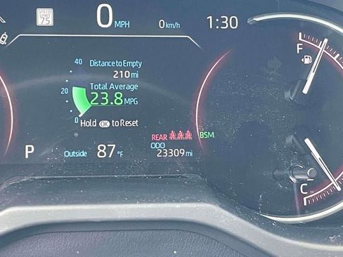 Used 2024 Toyota RAV4 XLE AWD/4WD image 29