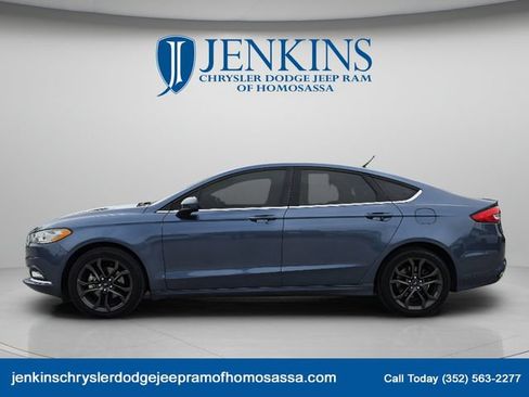 Used 2018 Ford Fusion SE w/ Equipment Group 201A FWD image 8