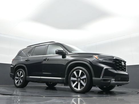 Certified 2023 Honda Pilot Elite image 26