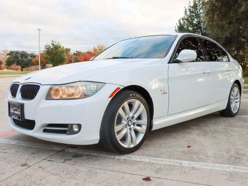 Used 2011 BMW 335i xDrive 335i xDrive image 3