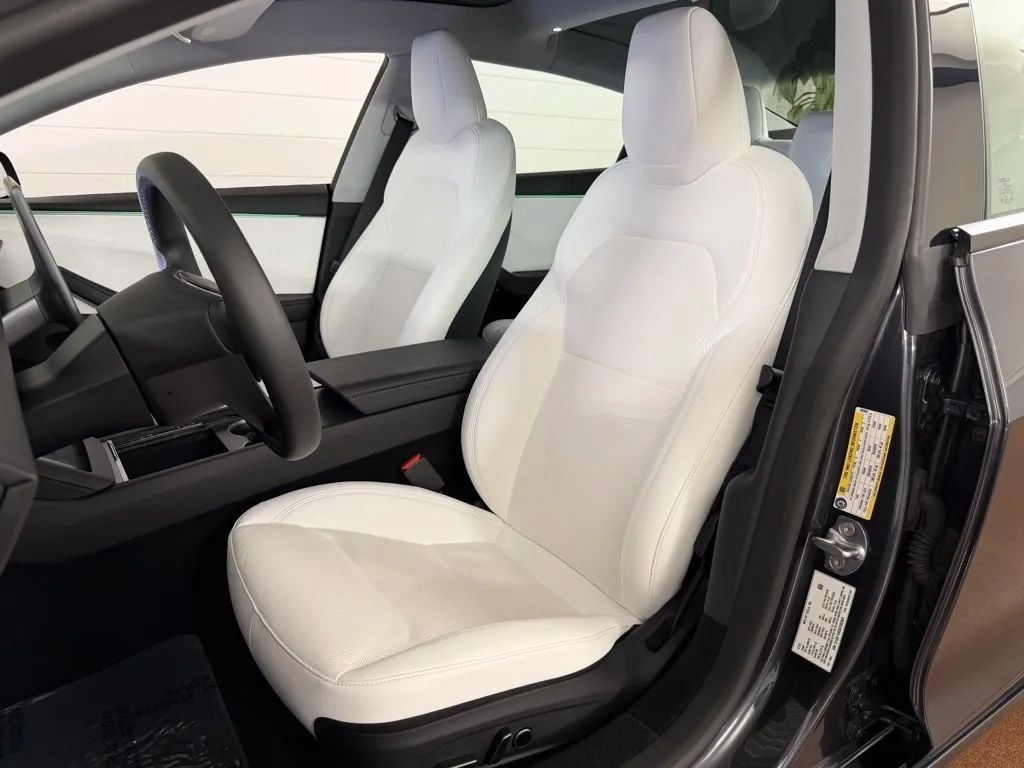 Used 2025 Tesla Model 3 Long Range AWD/4WD image 13
