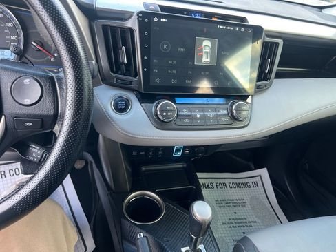 Used 2013 Toyota RAV4 Limited image 17