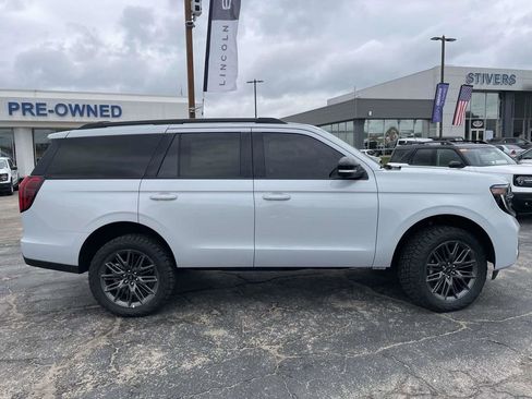 New 2026 Ford Expedition Platinum w/ Stealth Appearance Package image 2