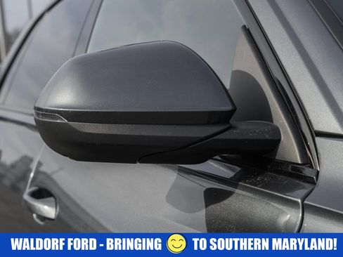 Used 2021 Audi Q8 Prestige w/ Prestige Package image 18