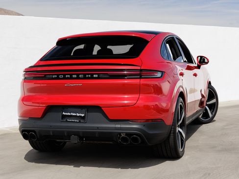 Certified 2026 Porsche Cayenne Coupe AWD/4WD image 7