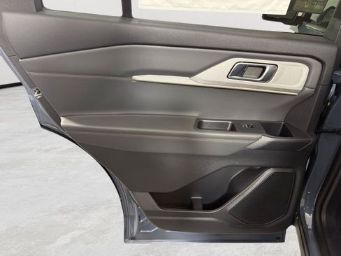 New 2026 Ford Explorer Active w/ Active Comfort Package AWD/4WD image 19