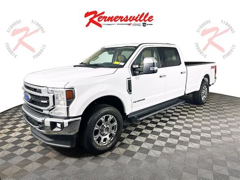 Used 2022 Ford F250 Lariat w/ Chrome Package image 3