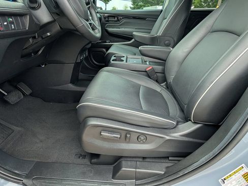 Used 2025 Honda Odyssey Touring image 15