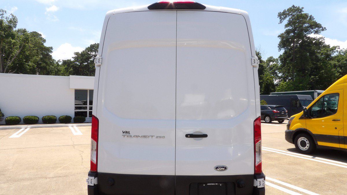 Used 2022 Ford Transit 250 148 High Roof w/ Load Area Protection Package RWD image 11