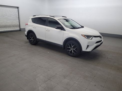 Used 2018 Toyota RAV4 SE w/ Power Extra Value Package AWD/4WD image 11
