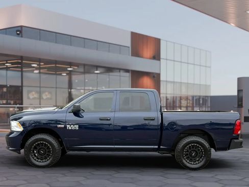 Used 2018 RAM 1500 Express w/ Express Value Package RWD image 3