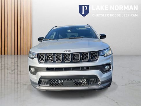 New 2026 Jeep Compass Latitude image 3