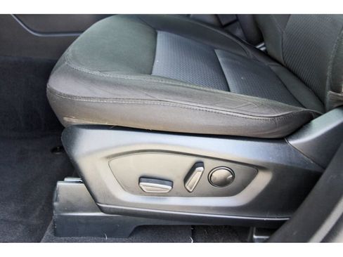 Used 2023 Ford Explorer XLT RWD image 31