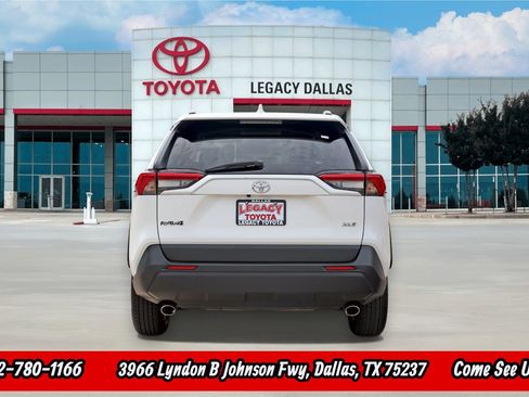 Used 2024 Toyota RAV4 XLE image 7