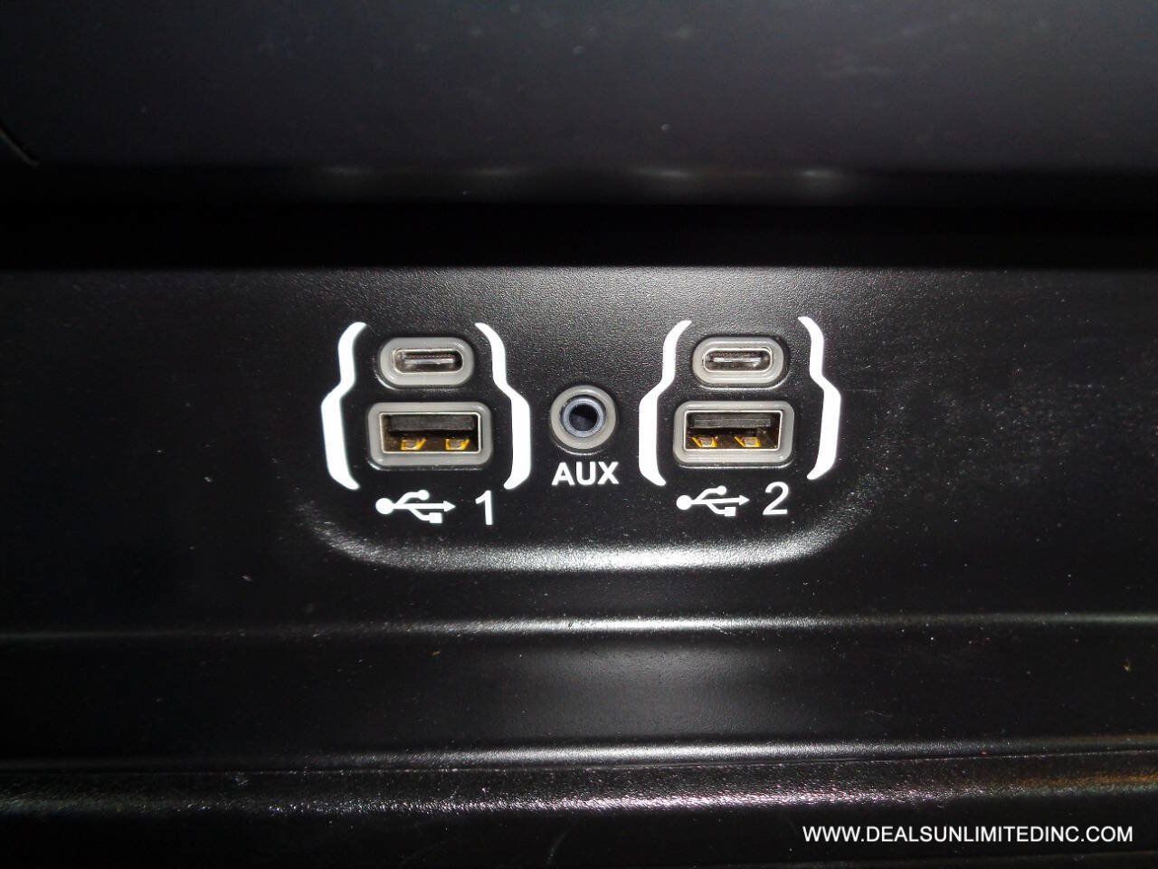 Used 2020 RAM 1500 Big Horn AWD/4WD image 16