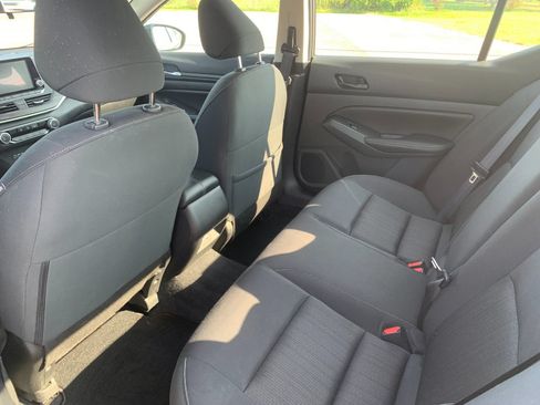 Used 2025 Nissan Altima 2.5 SV FWD image 15