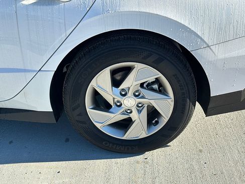 New 2025 Hyundai Sonata SE image 19