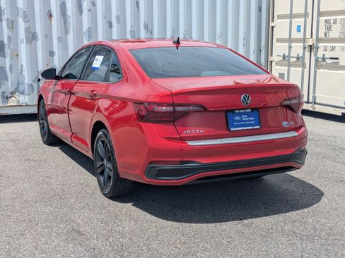 Used 2023 Volkswagen Jetta SE FWD image 7