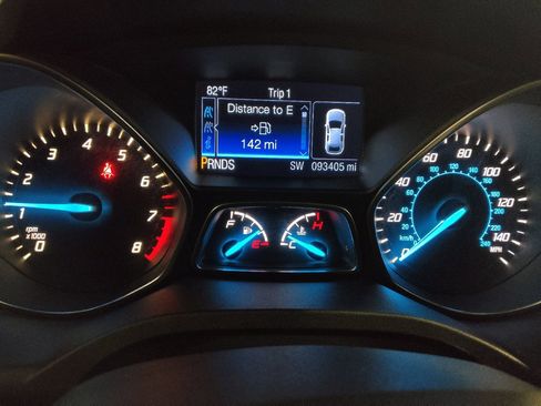 Used 2016 Ford Escape Titanium w/ Equipment Group 301A FWD image 23
