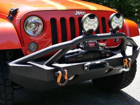 Used 2015 Jeep Wrangler Unlimited Sahara w/ Max Tow Package AWD/4WD image 43