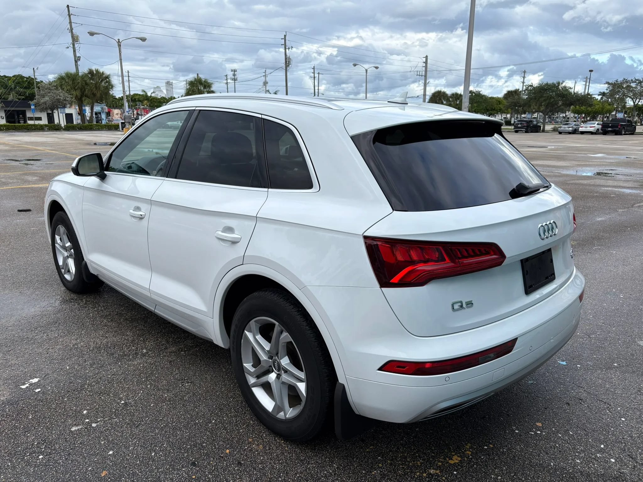Used 2018 Audi Q5 2.0T Premium Plus w/ Premium Plus Package AWD/4WD image 8