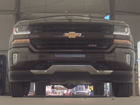 Used 2016 Chevrolet Silverado 1500 LT w/ All Star Edition image 3