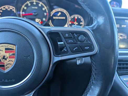 Used 2017 Porsche Panamera 4 w/ Premium Package image 28