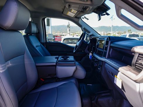 New 2026 Ford F250 XL w/ XL Chrome Package AWD/4WD image 17